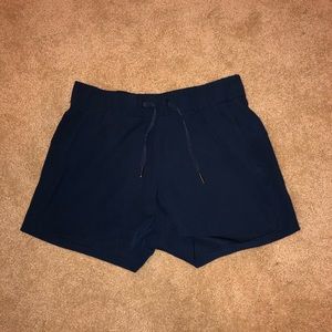 Lululemon Navy “Stroll at Sundown” Shorts size 6